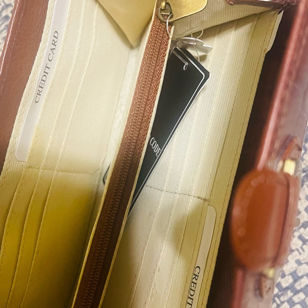 Union Code Wallet - image 3